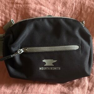 Mountainsmith Black Flow Lumbar Pack — Compact Crossbody Belt Bag